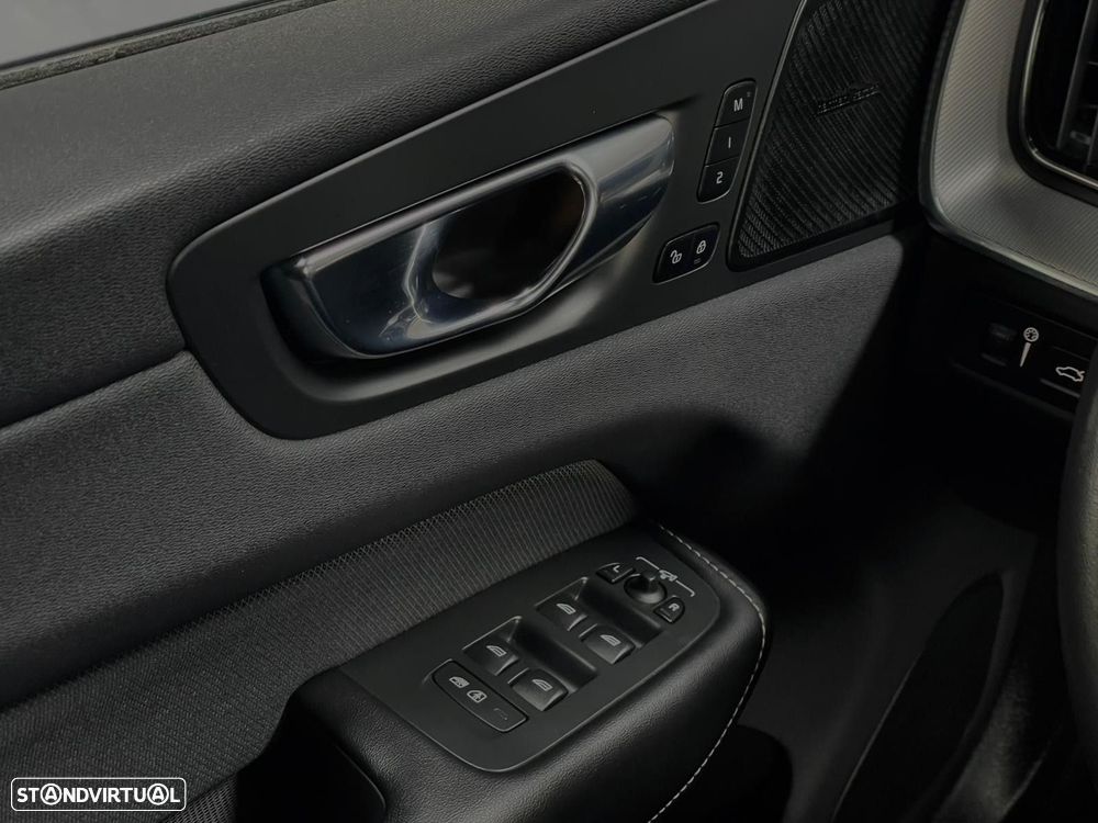 Volvo XC 60 T8 Twin Engine AWD Geartronic RDesign - 10