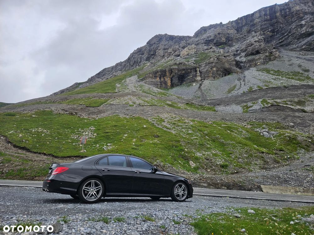 Mercedes-Benz Klasa E 300 9G-TRONIC - 32
