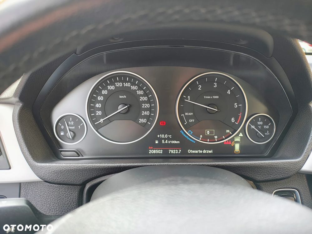 BMW Seria 3 318d - 31