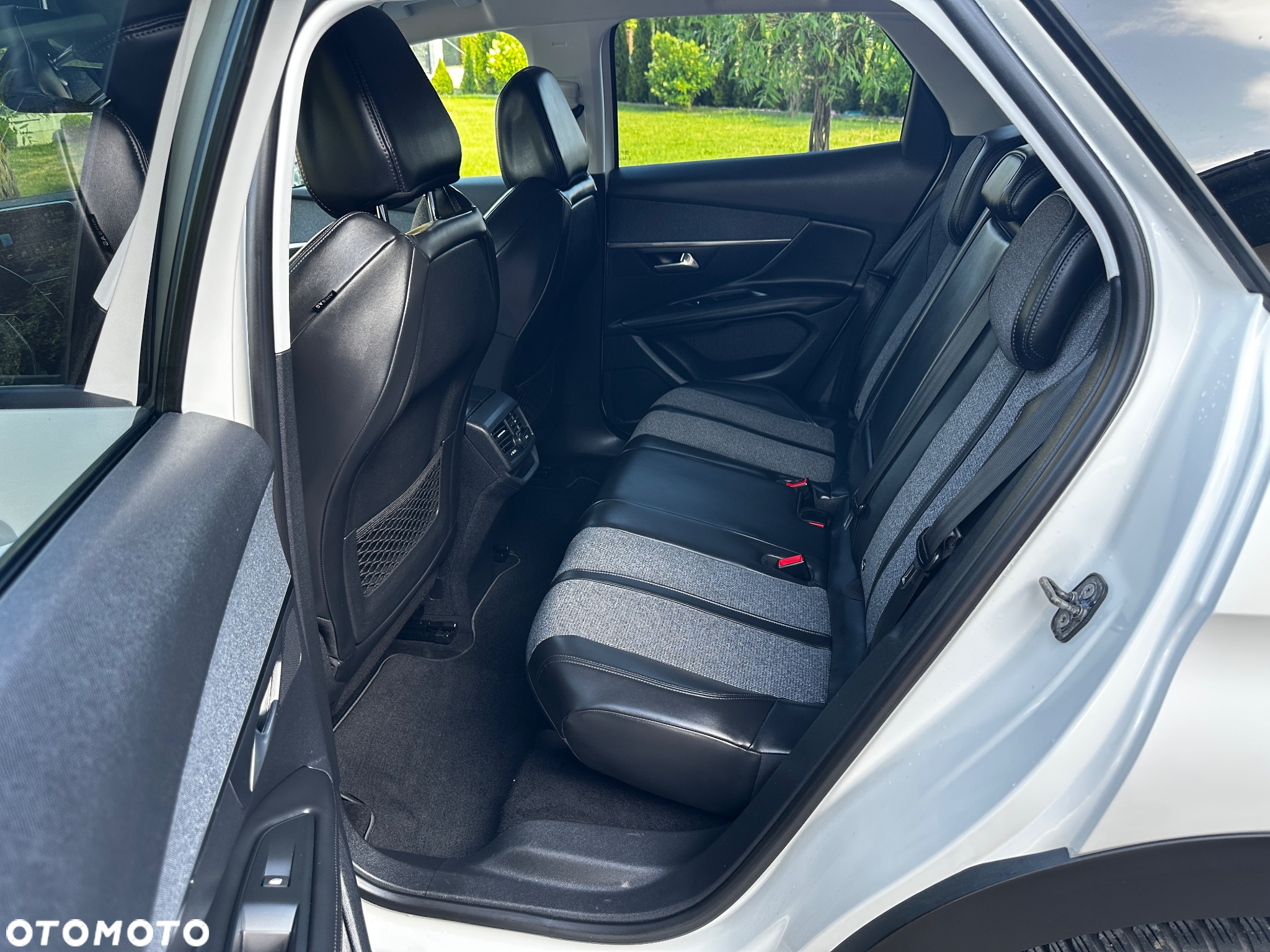 Peugeot 3008 HDi 115 Allure - 24