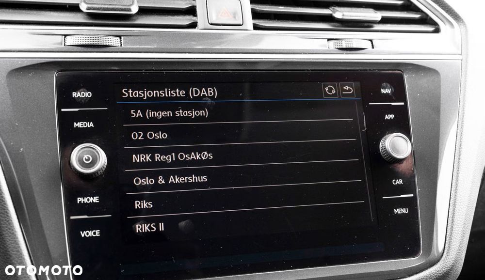Volkswagen Tiguan 2.0 TDI SCR 4MotION DSG R-Line - 12