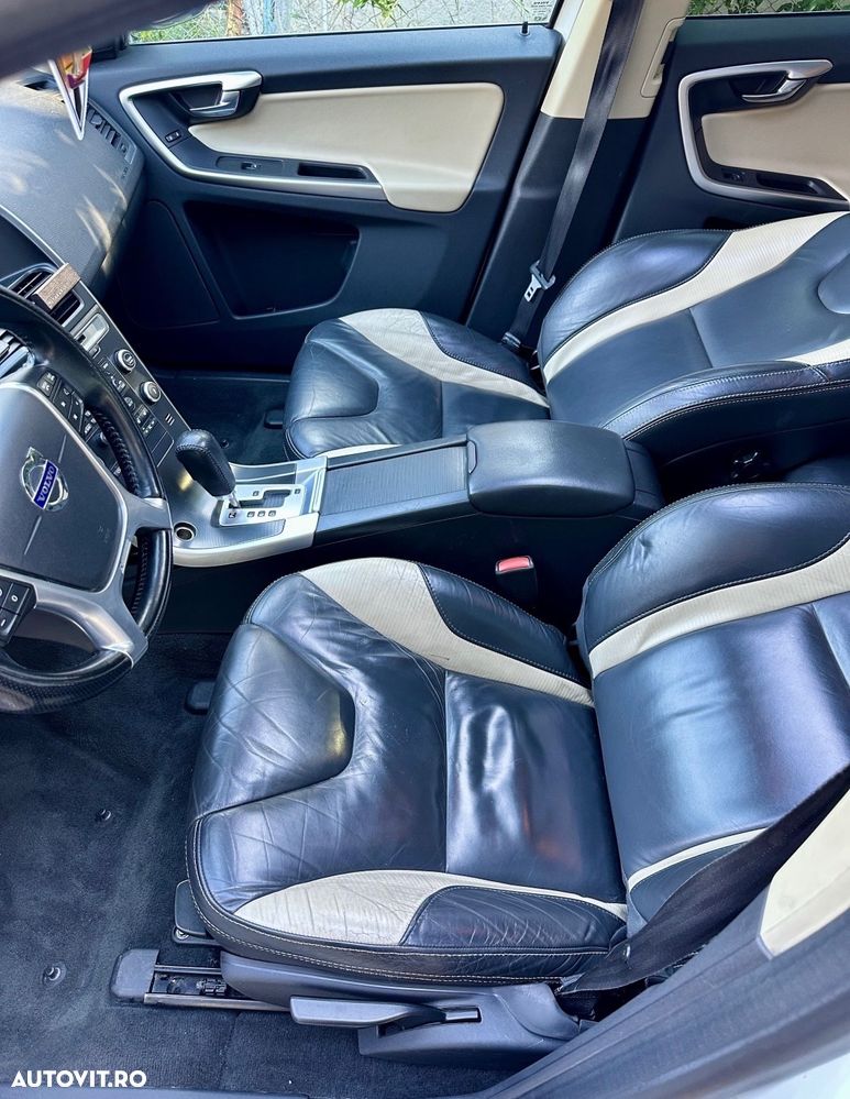Volvo XC 60 D5 AWD Aut. RDesign - 7