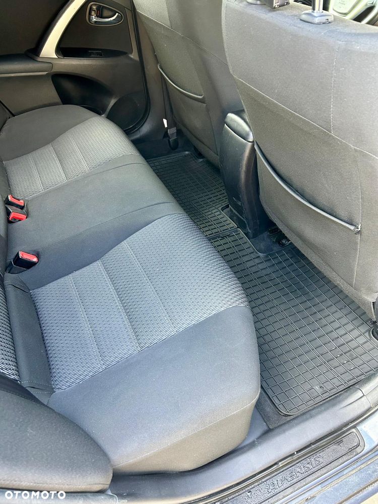Toyota Avensis 2.0 D-4D Style - 12