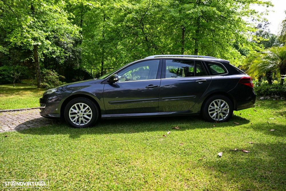 Renault Laguna Break 2.0 dCi Dynamique S 120g - 13