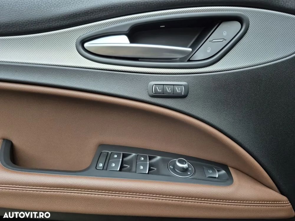 Alfa Romeo Stelvio 2.0 Turbo 16V AT8-Q4 Veloce - 15