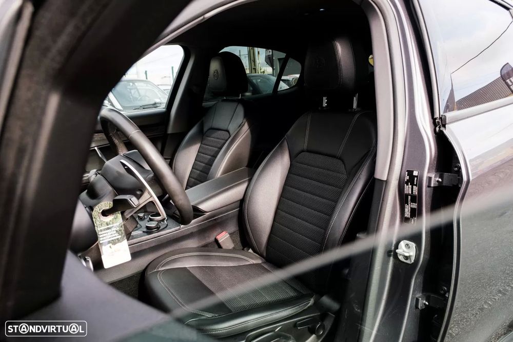 Alfa Romeo Stelvio 2.2 D Super AT8 - 19
