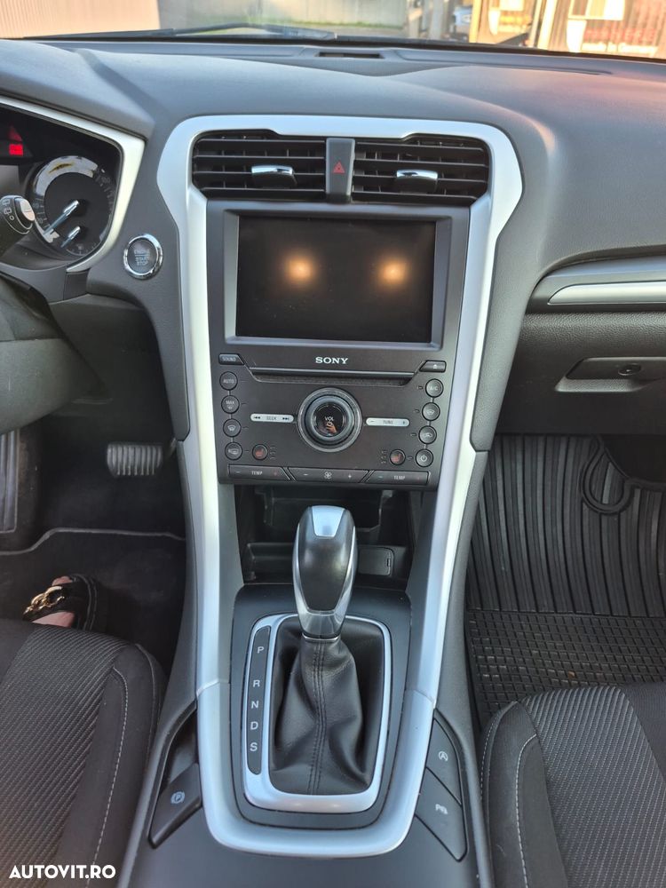 Ford Mondeo 2.0 TDCi Powershift Business - 10