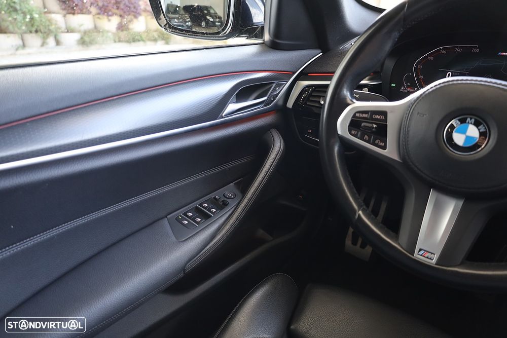 BMW 520 d Pack Desportivo M Auto - 40