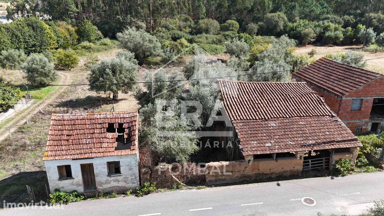 Moradia T2 para recuperar em Cartaria - Grande imagem: 2/13