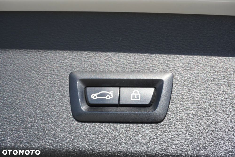 BMW X1 xDrive20i M Sport sport - 10