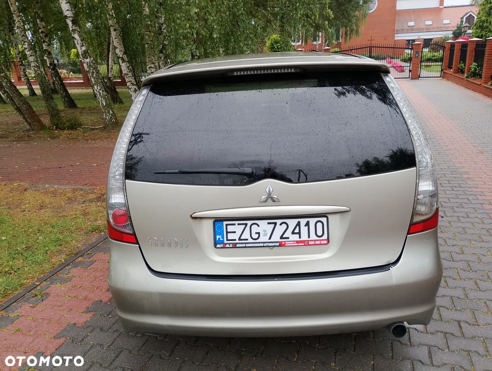 Mitsubishi Grandis 2.0 DI-D 7-Sitzer Intense - 6