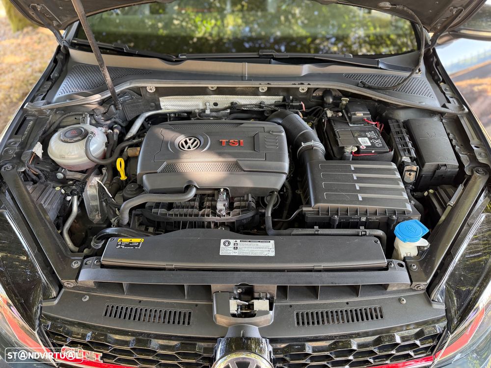 VW Golf - 47