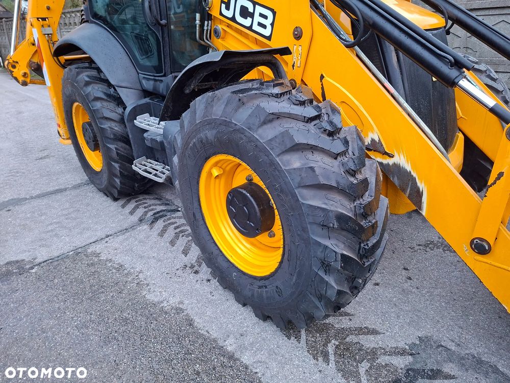 JCB 3 CX - 5