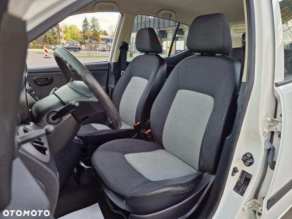 Hyundai i10 1.1 Premium - 29