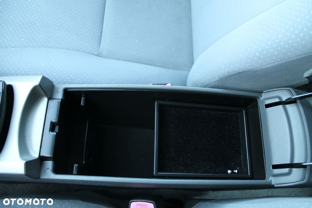 Toyota Prius 1.5 VVT-i Sol (nav) - 21