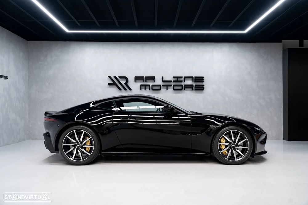 Aston Martin Vantage Coupe V8 - 8