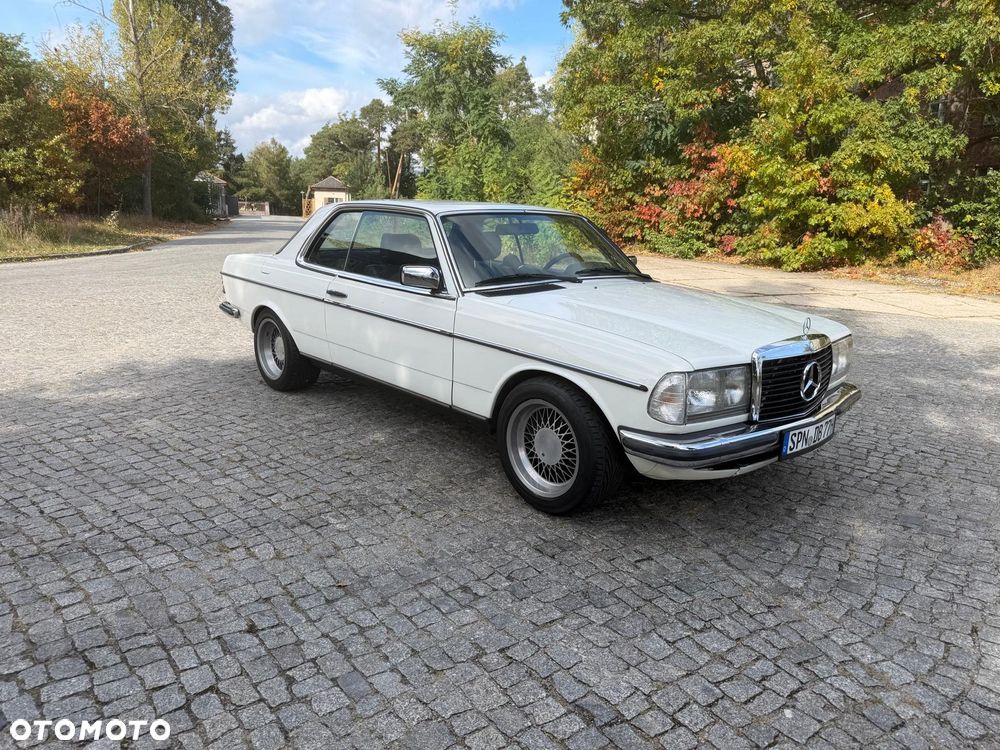 Mercedes-Benz W123 - 4