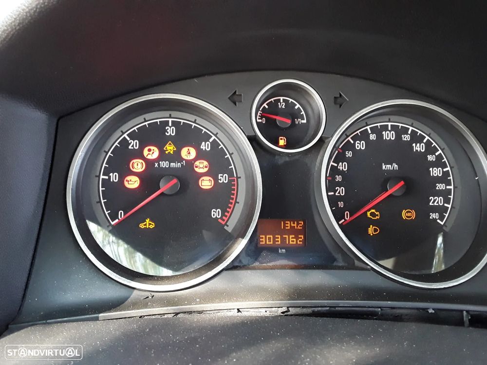 Opel Astra 1.7 CDTi Enjoy - 10
