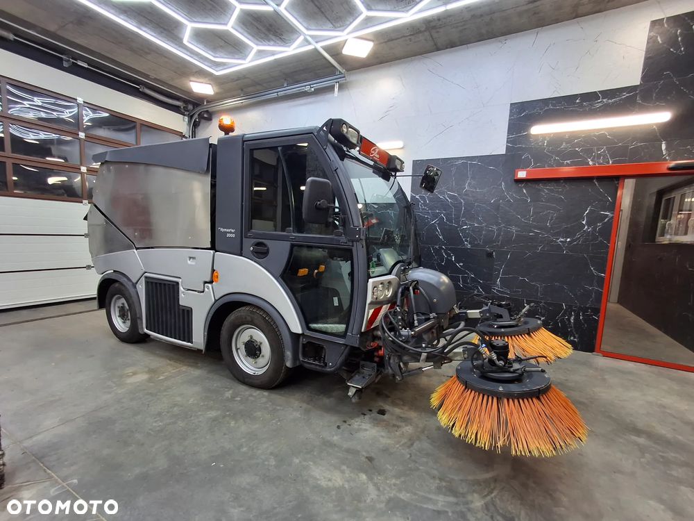 Inny Zamiatarka Hako Citymaster 2000 Klimatyzacja 2 Osie Skrętne Oświetlenie Ostrzegawcze Zamiatarka Chodnikowa 2016r - 5