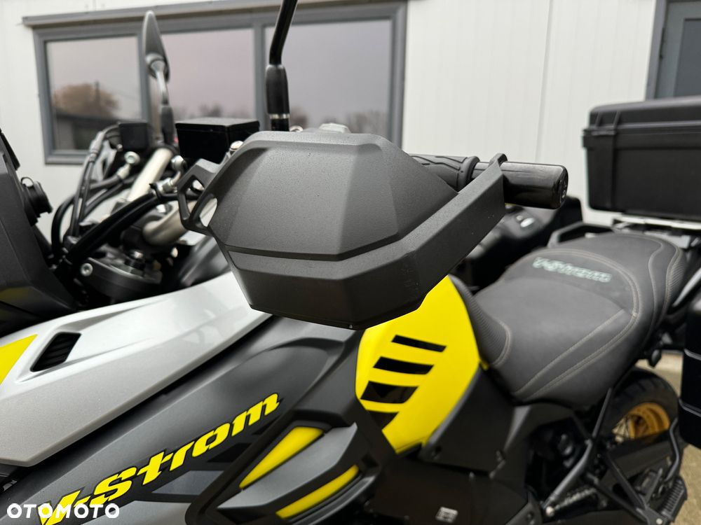 Suzuki V-STROM - 24