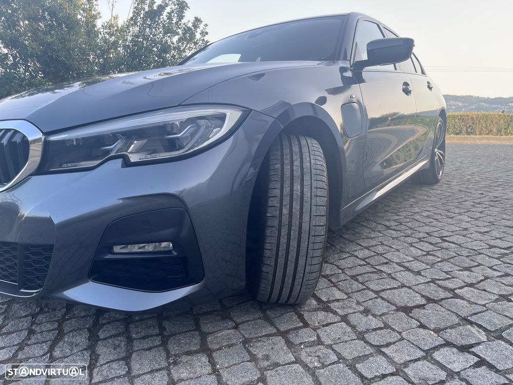 BMW 330 e Auto - 3