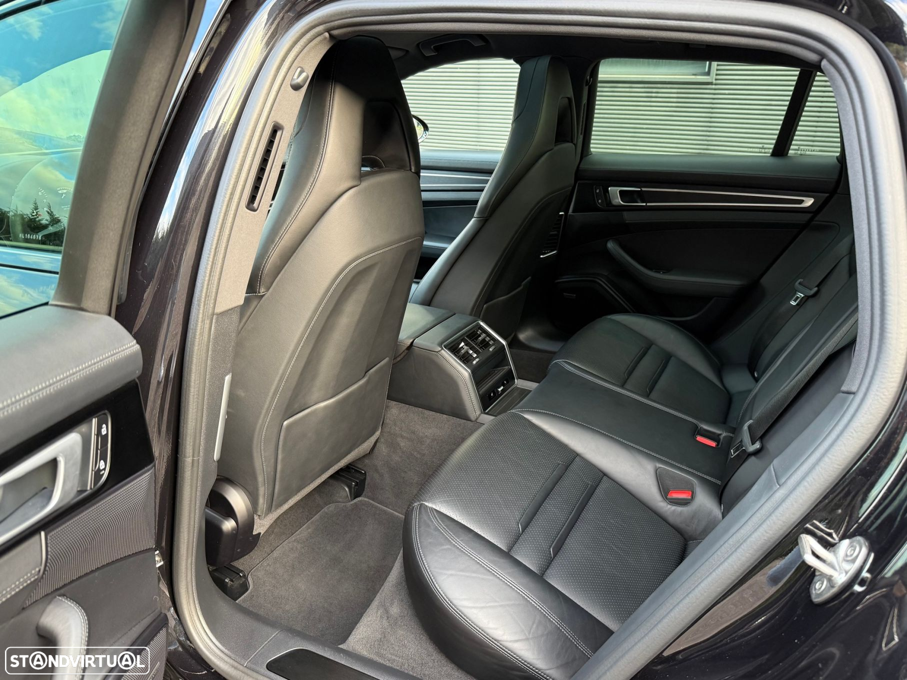 Porsche Panamera Sport Turismo 4 E-Hybrid Platinum Edition - 24
