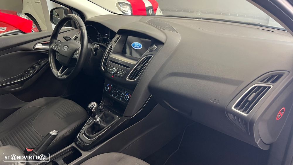 Ford Focus SW 1.5 TDCi Titanium - 19