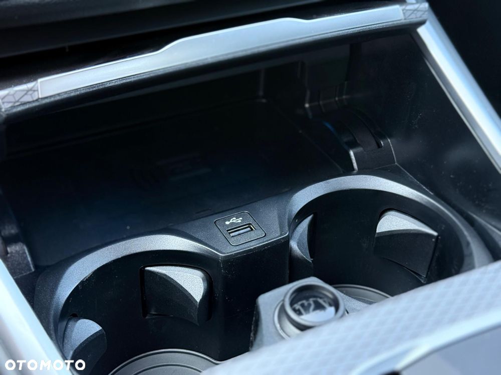 BMW Seria 3 320i M Sport - 25