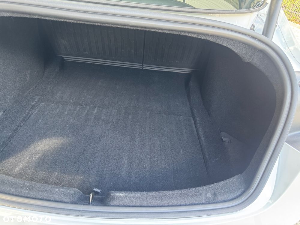 Tesla Model 3 Long Range AWD Premium - 26