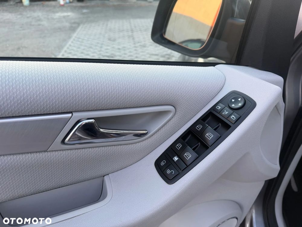 Mercedes-Benz Klasa B 200 Autotronic Grand Edition - 28