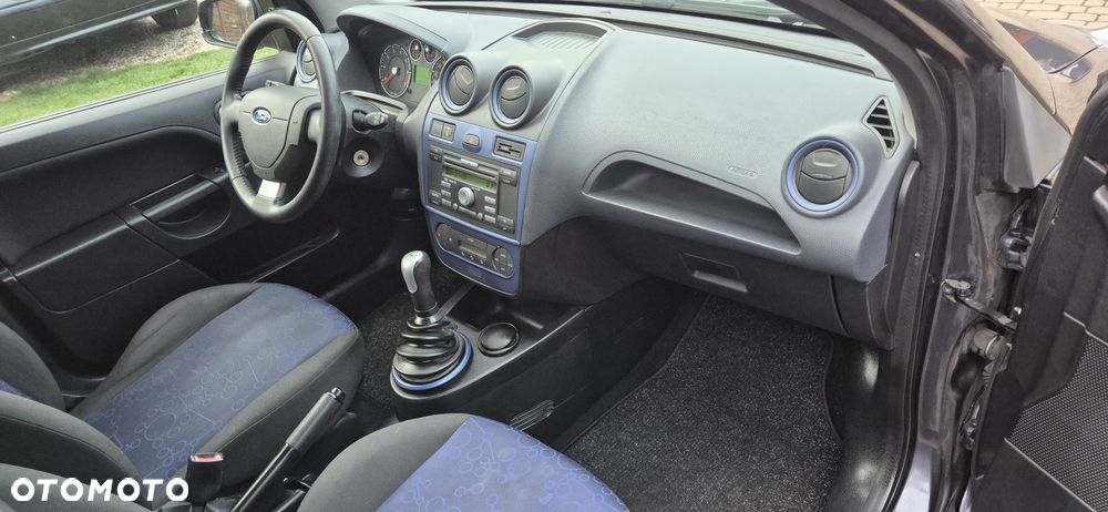 Ford Fiesta 1.4 Ambiente - 8