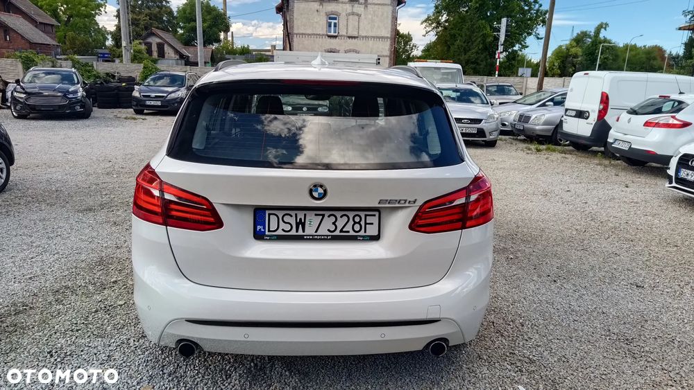 BMW Seria 2 220d Sport-Aut Sport Line - 7