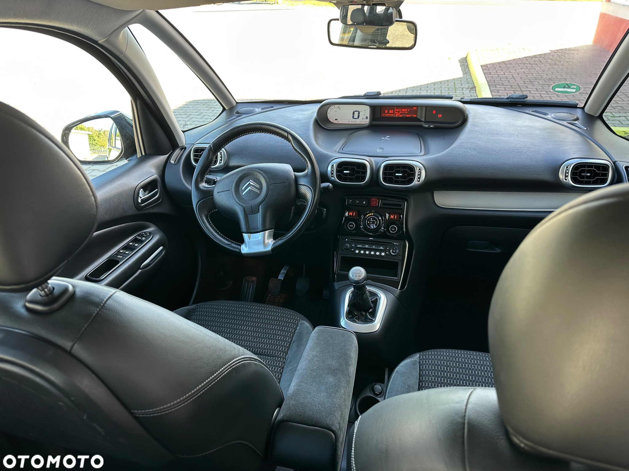 Citroën C3 Picasso 1.6i Exclusive - 29