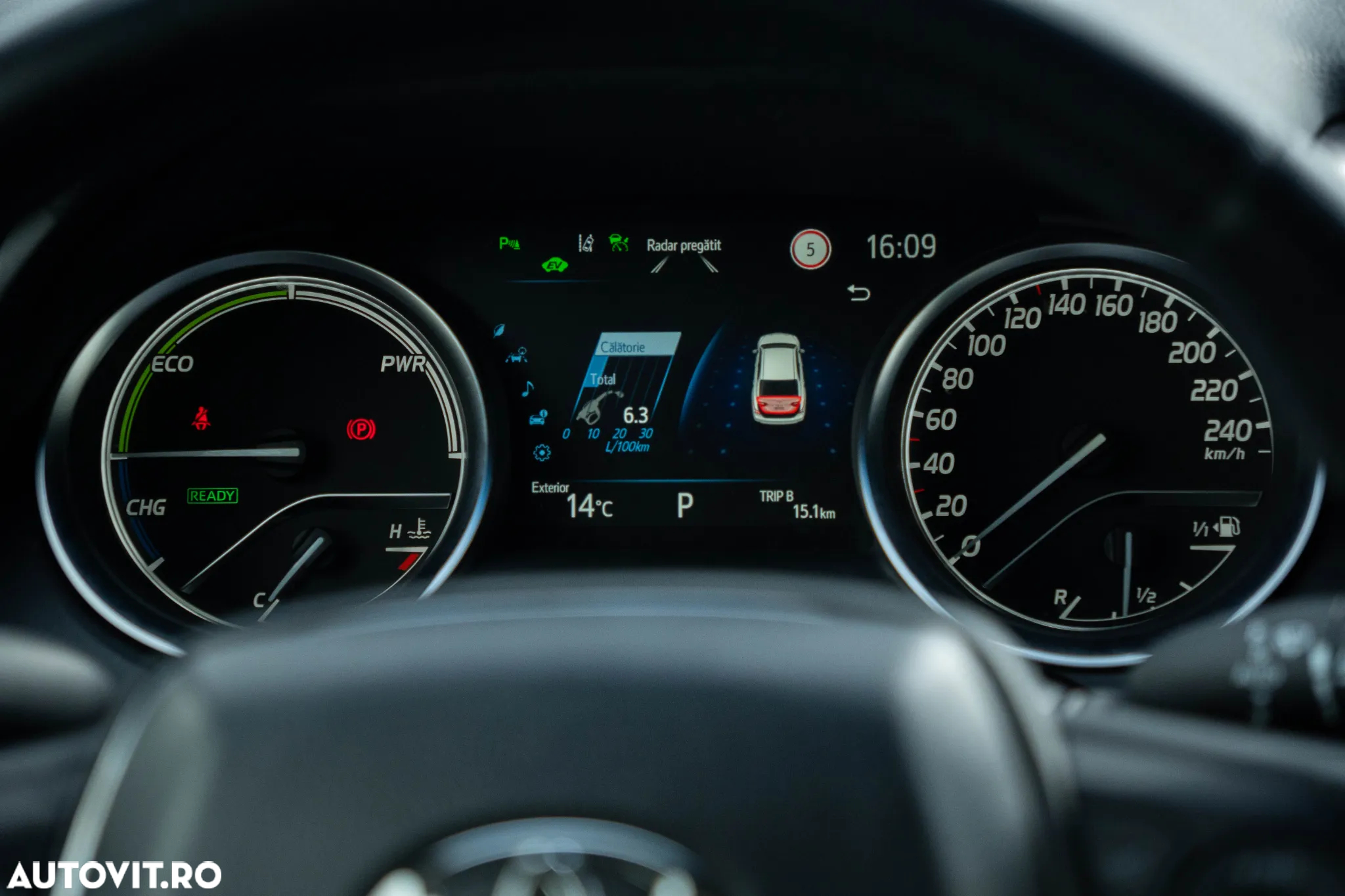 Toyota Camry 2.5 Hybrid Business - 39