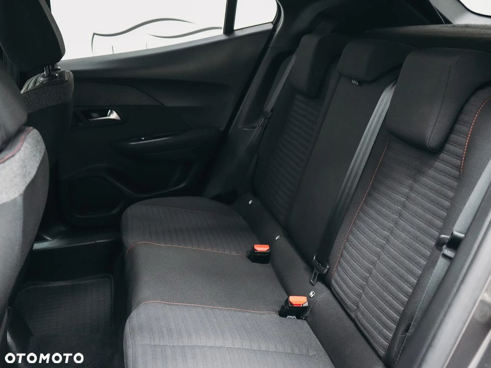 Peugeot 2008 1.5 BlueHDi Allure Pack S&S EAT8 - 17