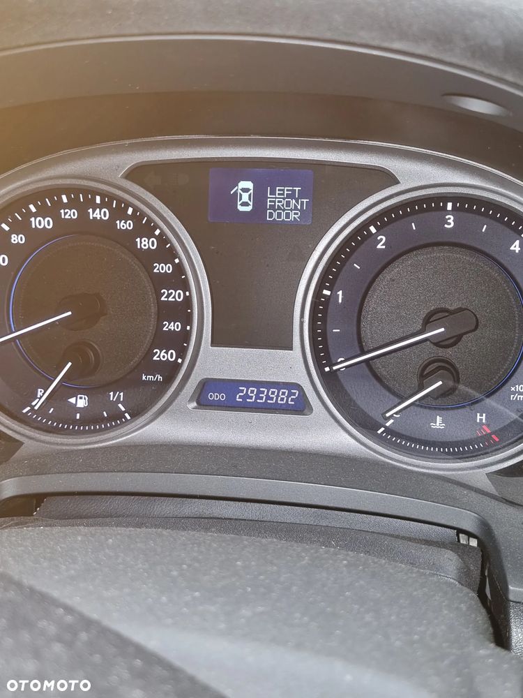 Lexus IS 220 D Elegance - 13