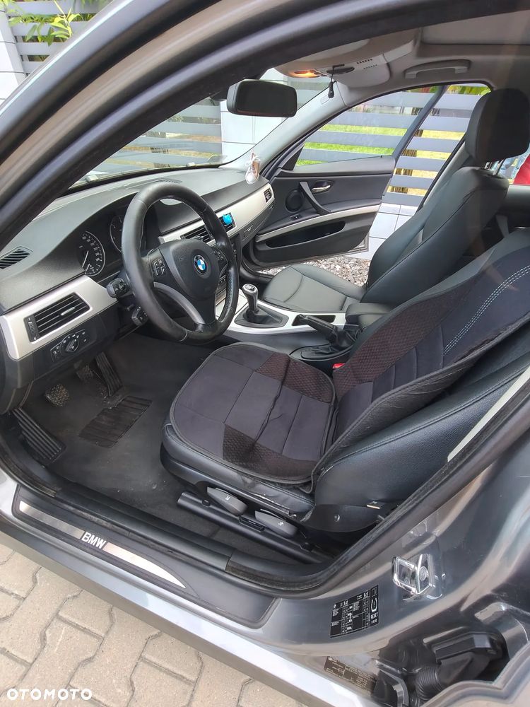 BMW Seria 3 318d - 5