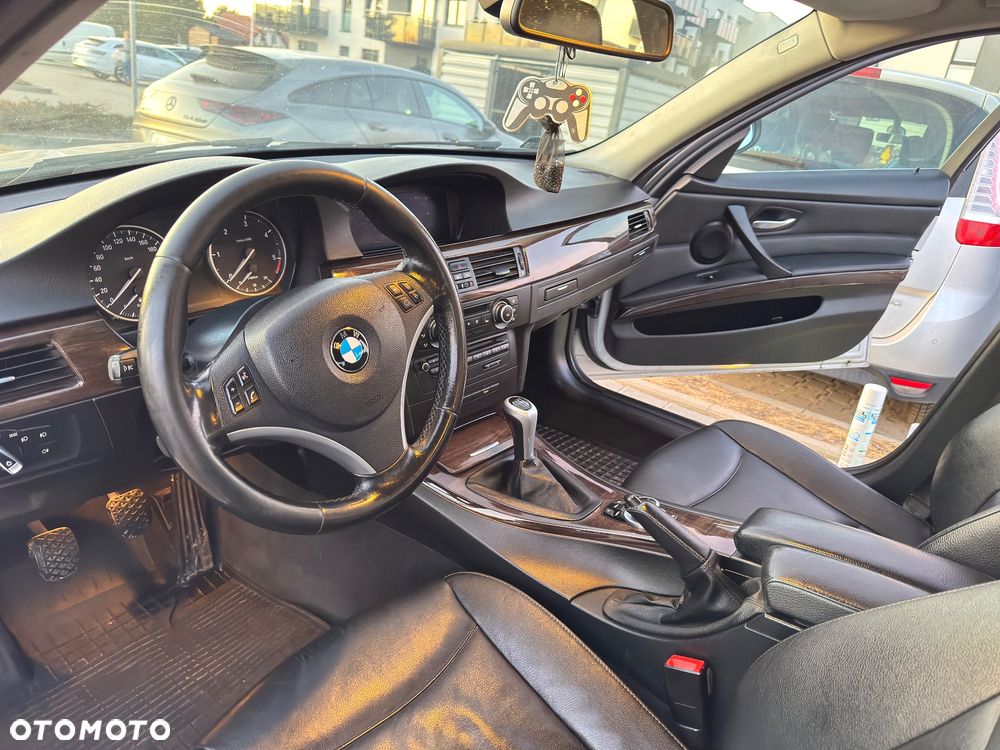 BMW Seria 3 320d - 13
