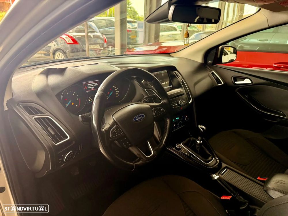 Ford Focus SW 1.5 TDCi EcoBlue Titanium - 10