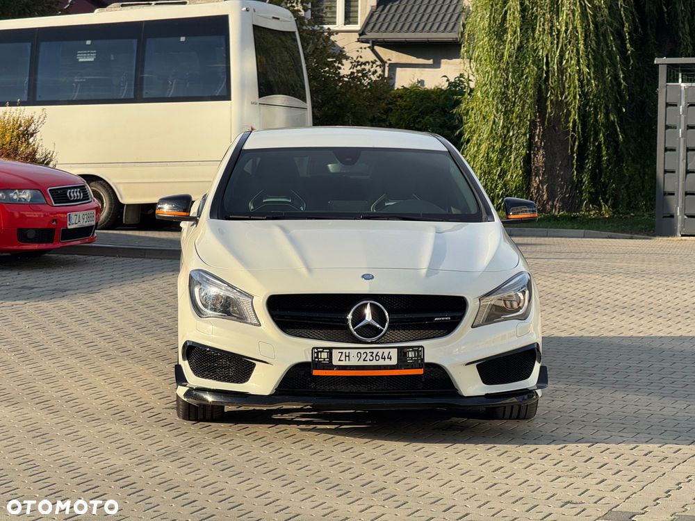 Mercedes-Benz CLA AMG 45 4Matic 7G-DCT Orange Art Edition - 11