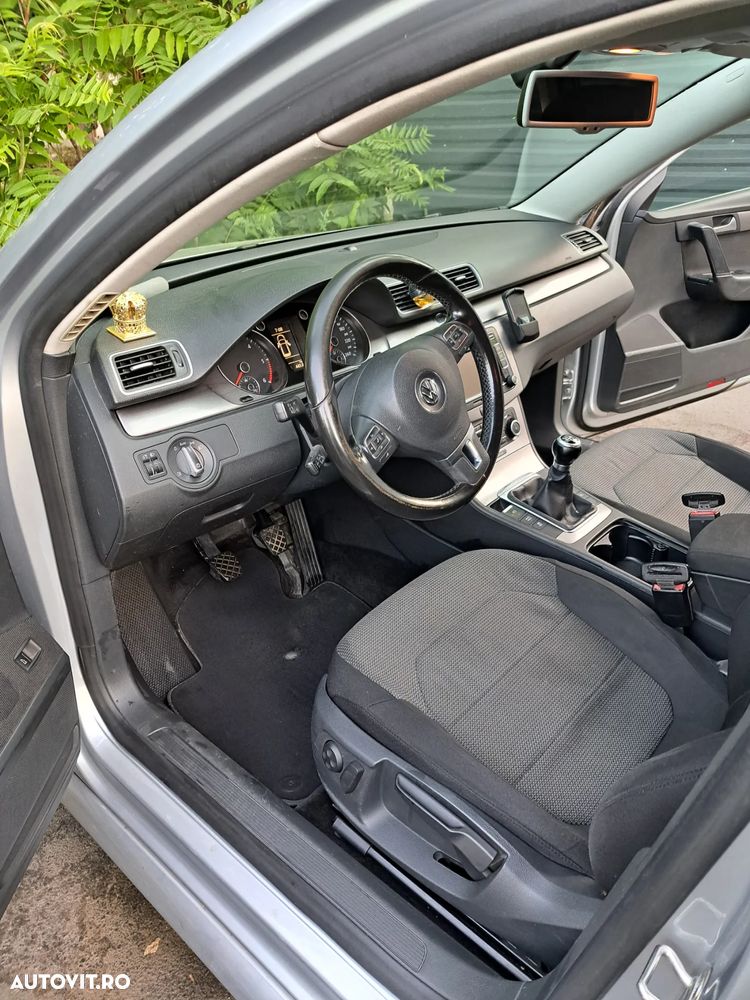 Volkswagen Passat 2.0 TDI Comfortline - 6