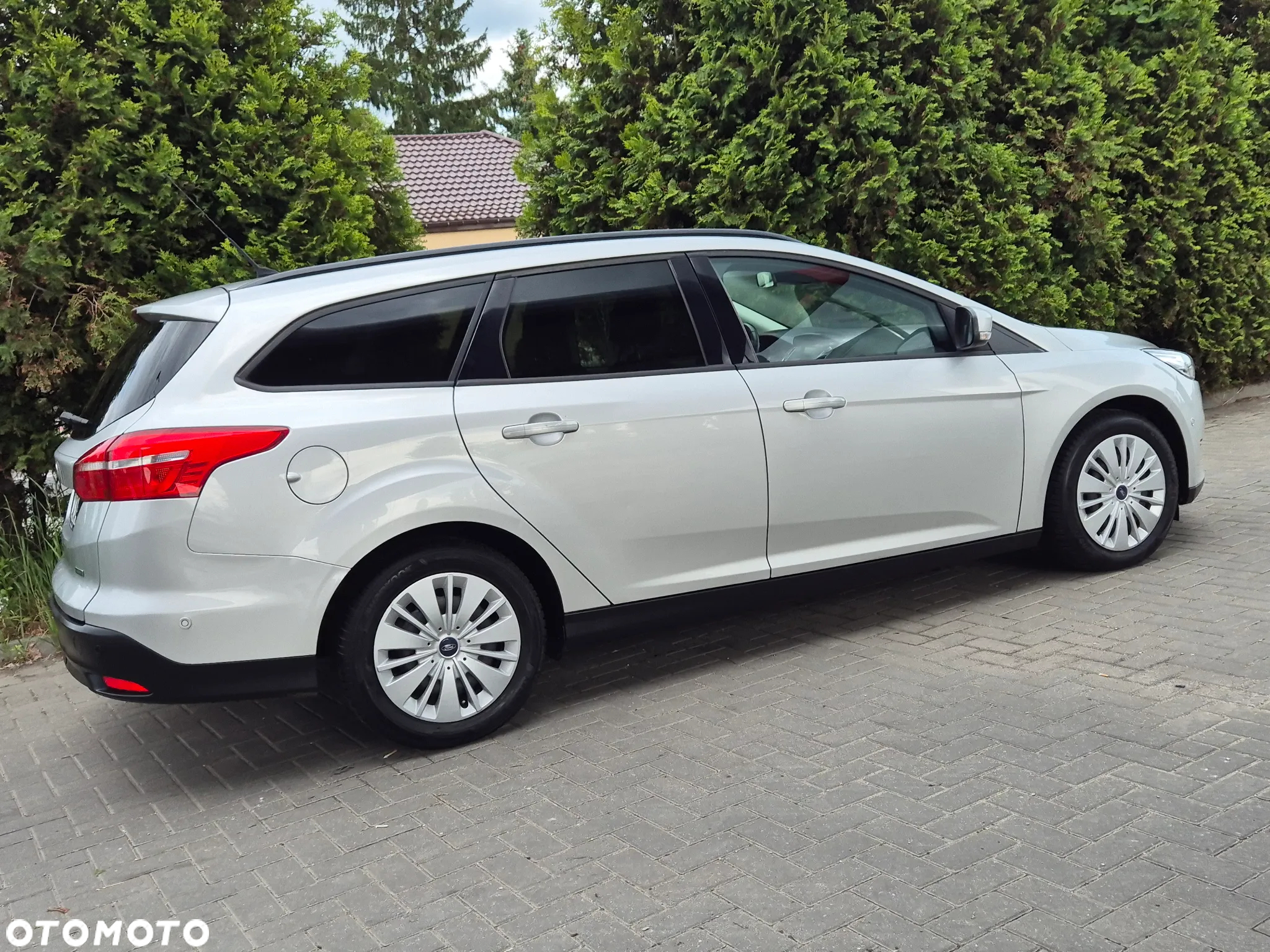 Ford Focus Turnier 1.0 EcoBoost Start-Stopp-System TITANIUM STYLE - 10