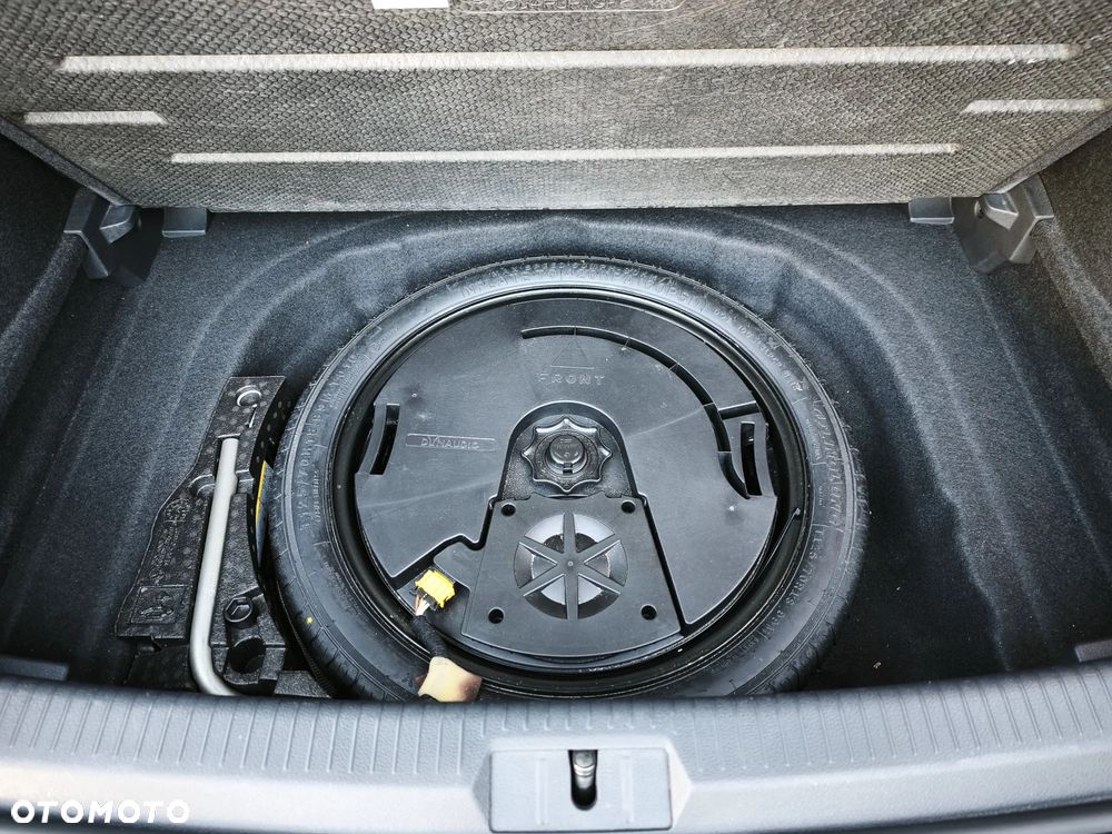Volkswagen Golf - 23