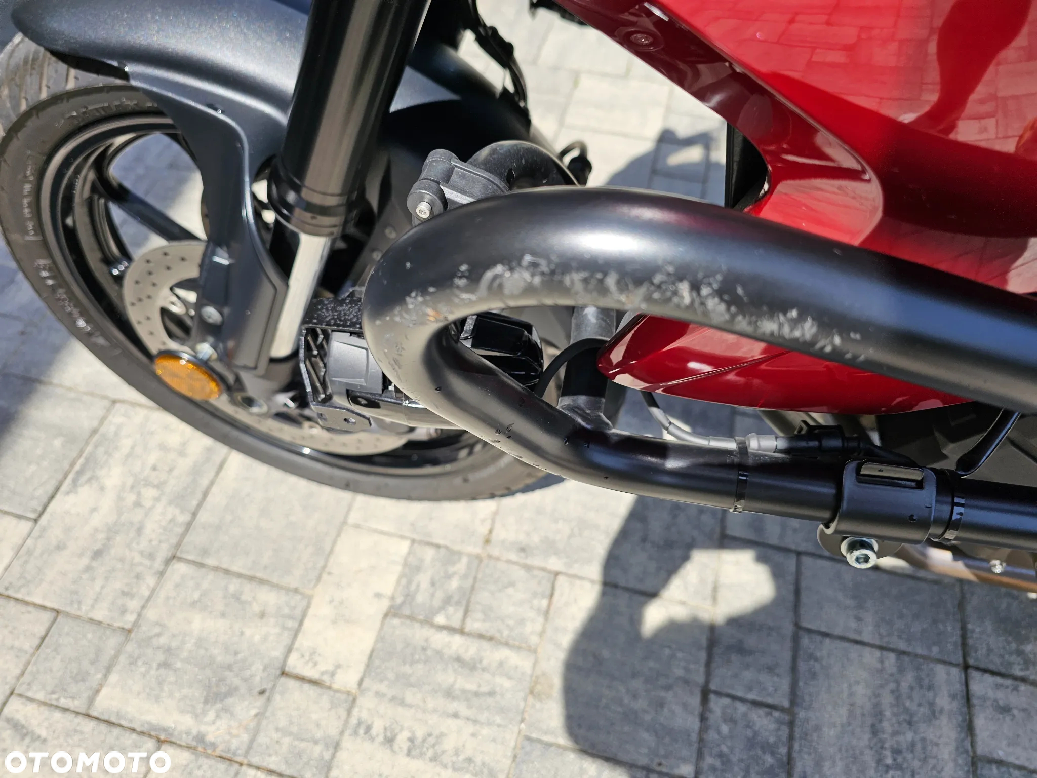 Suzuki V-STROM - 12