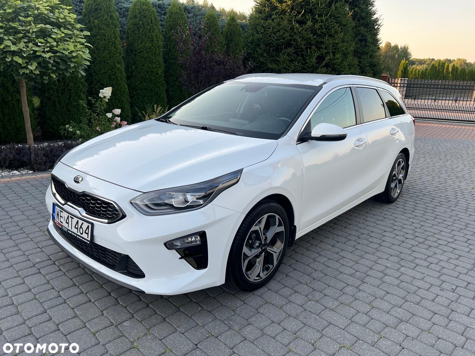 Kia Ceed 1.6 CRDi SCR L Business Line DCT - 1