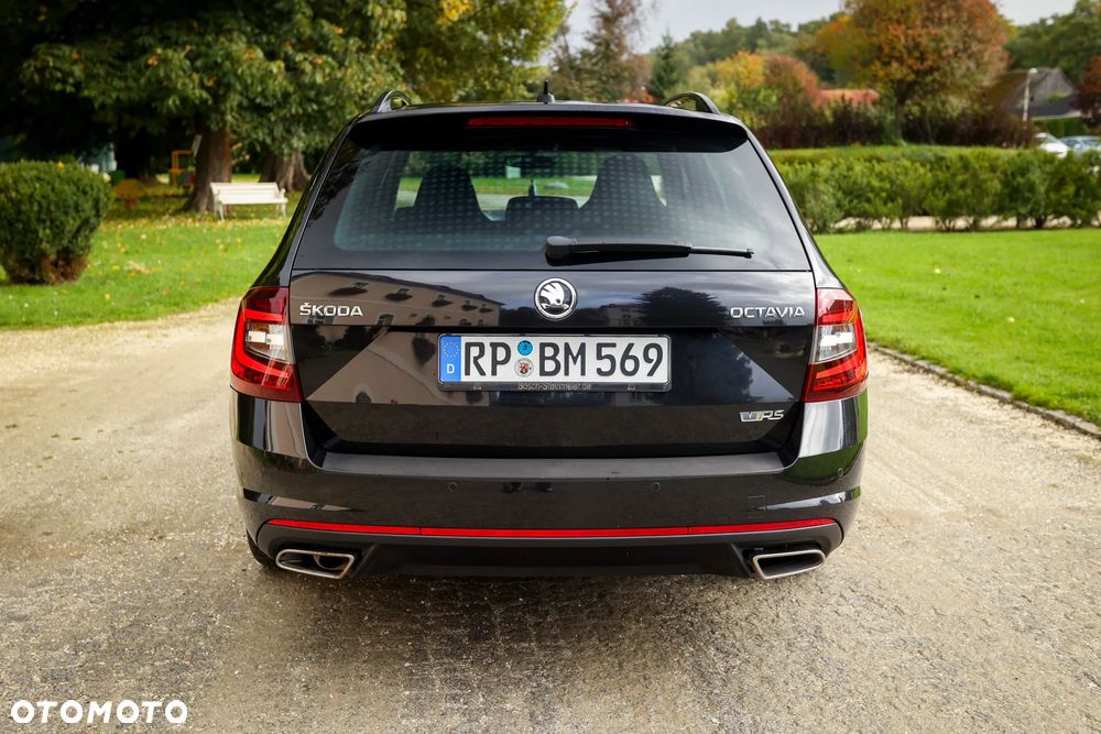 Skoda Octavia 2.0 TDI RS DSG - 13