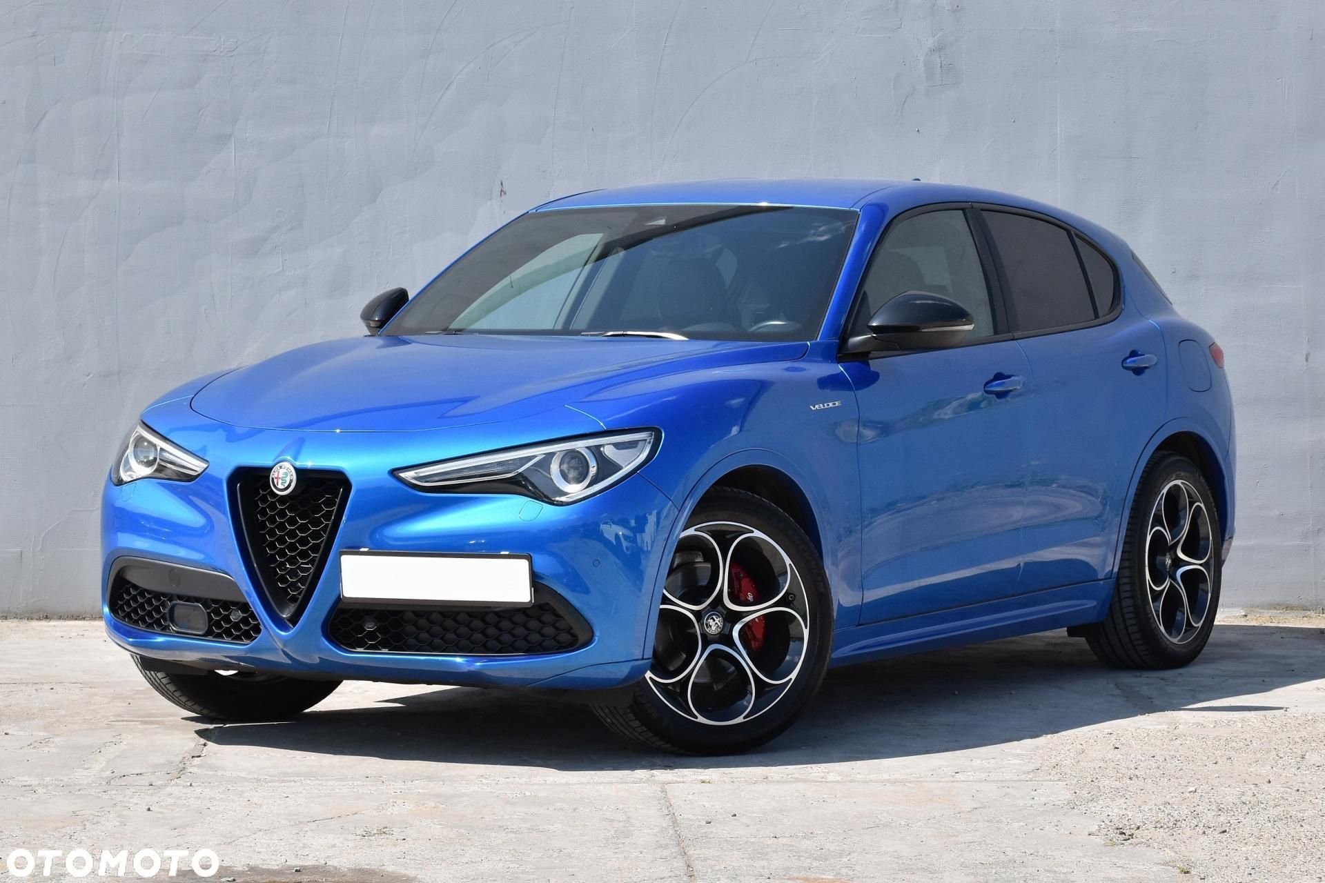 Alfa Romeo Stelvio - 1