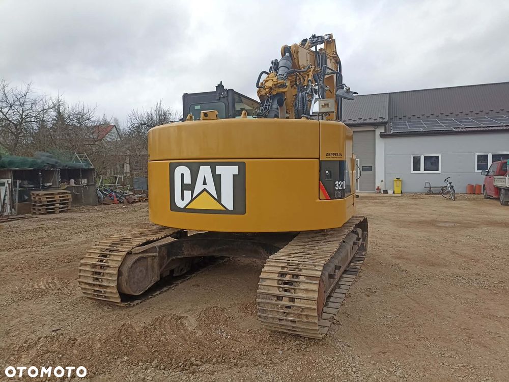 Caterpillar 321 - 8