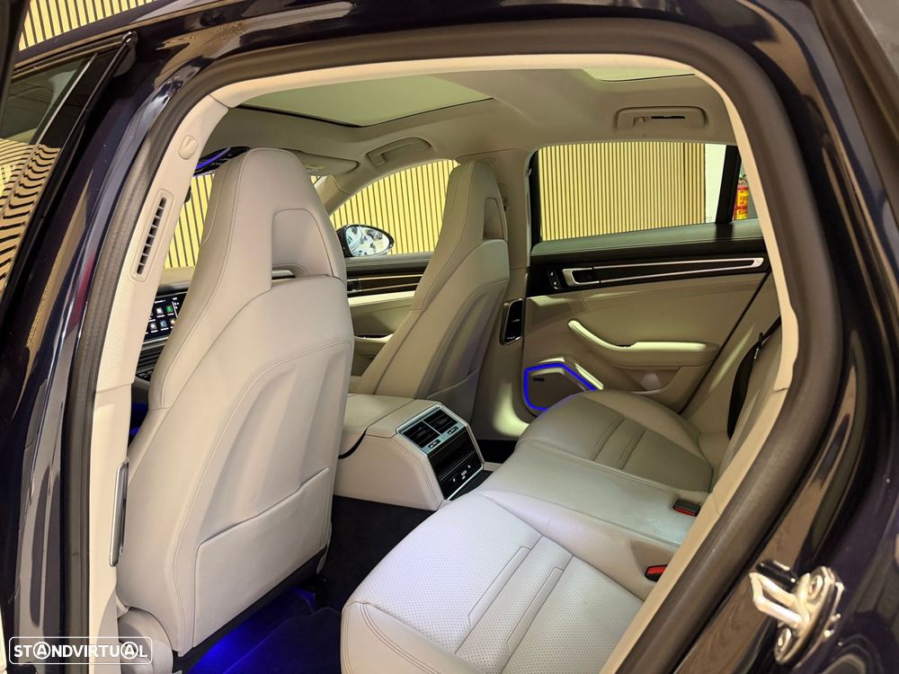 Porsche Panamera 4 E-Hybrid Platinum Edition com PDLS - 41
