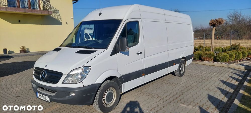 Mercedes-Benz Sprinter - 2